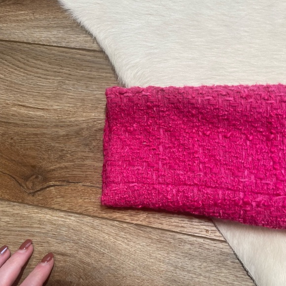 Rachel Zoe pink tweed blazer is a vibrant and stylish cropped jacket - Picture 10 of 10